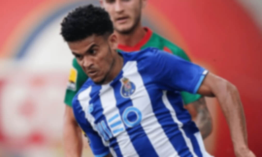 Barcelona and Liverpool battle it out for Porto's Luis Diaz