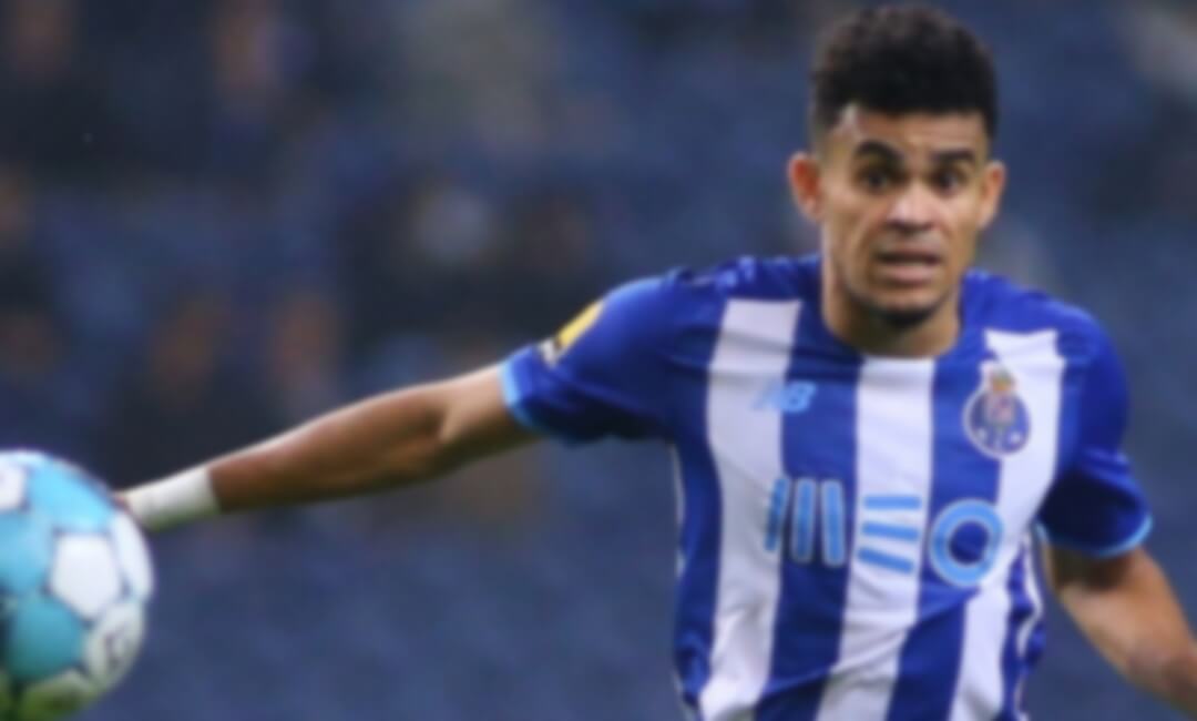 Liverpool and Manchester United in battle for Porto midfielder Luis Dias