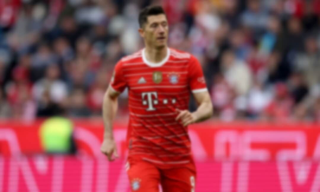 Poland's national team coach wants his country's FW Robert Lewandowski to "move to Liverpool"