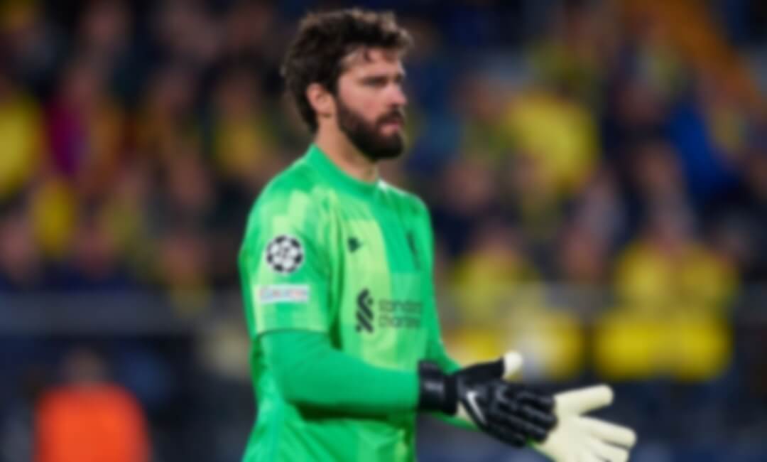 Arsenal goalkeeper Aaron Ramsdale praises the 'confidence' Liverpool goalkeeper Alisson Becker shows in handling the ball!