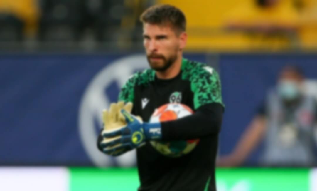 Adrian's replacement! Liverpool interested in former Manchester United goalkeeper Ron-Robert Zieler?
