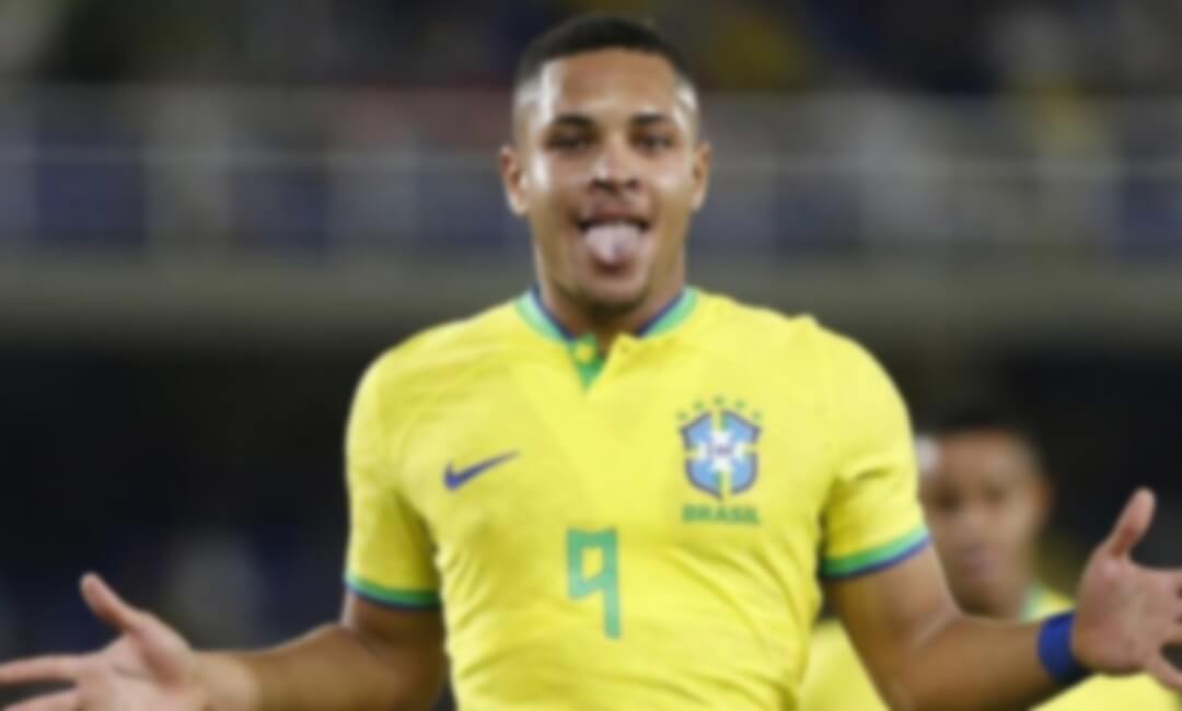 Seven English clubs, including Liverpool, are interested in Vitor Roque, a Brazilian national team player targeted by Barcelona!
