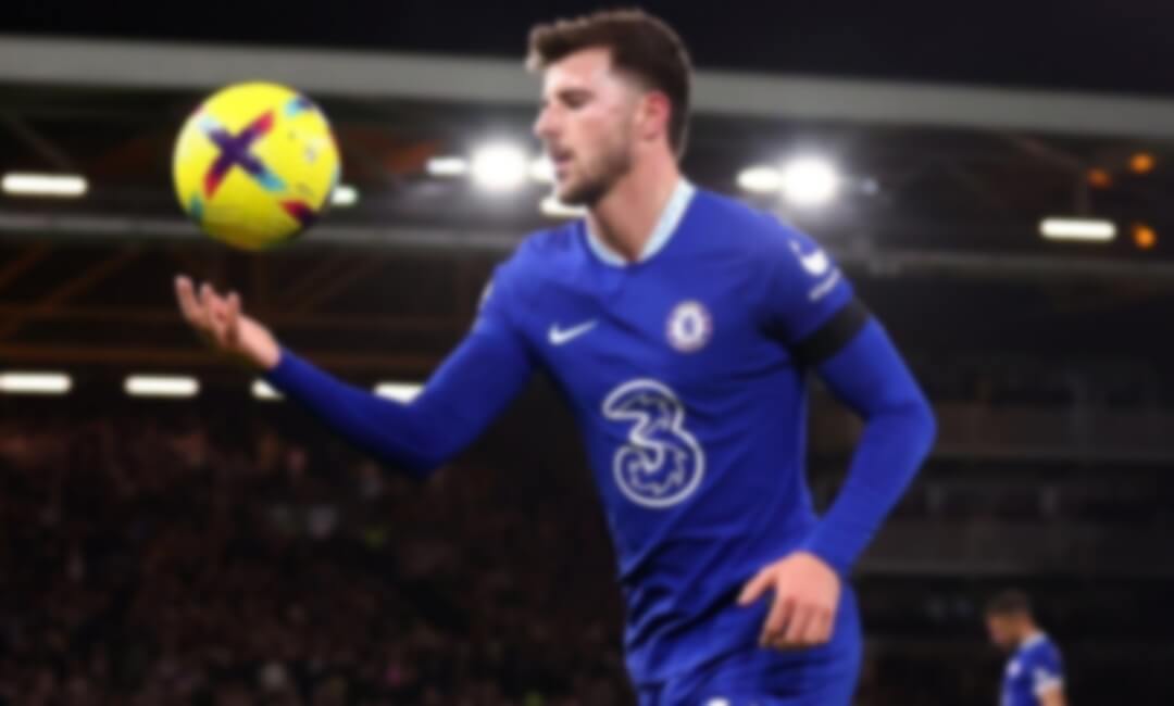 He brings nothing to the table... The former England international has harsh words for Chelsea midfielder Mason Mount, who is also targeting Liverpool