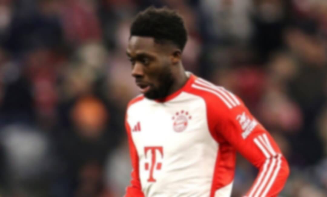 Candidate to replace Andy Robertson...Liverpool interested in Bayern defender Alphonso Davies