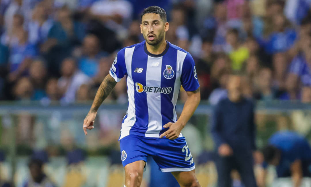 Liverpool start negotiations with Porto for Alan Varela...it could the transfer be completed in June