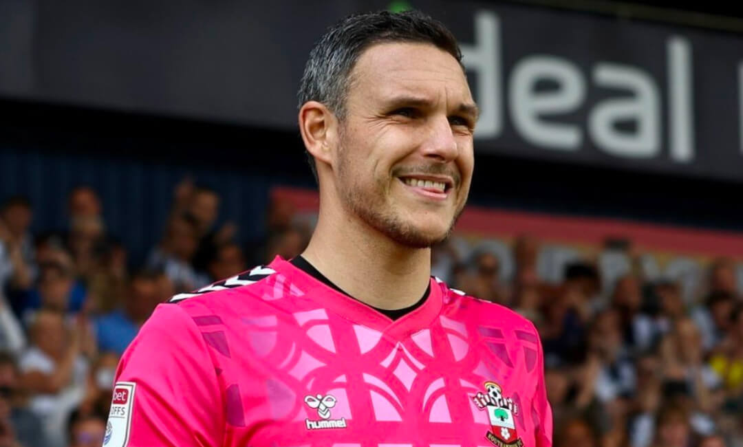Adrian's replacement...Liverpool interested in Southampton goalkeeper Alex McCarthy