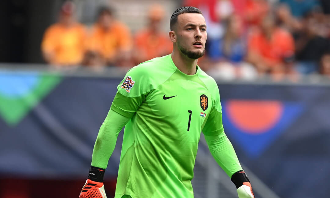 Feyenoord goalkeeper Justin Bijlow shares his feelings about interest from Liverpool and Arsenal