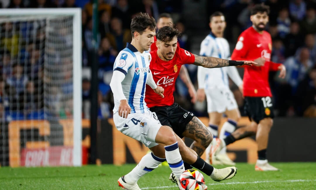 Real Sociedad manager urges Spanish midfielder Martin Zubimendi to 'stay' for another season