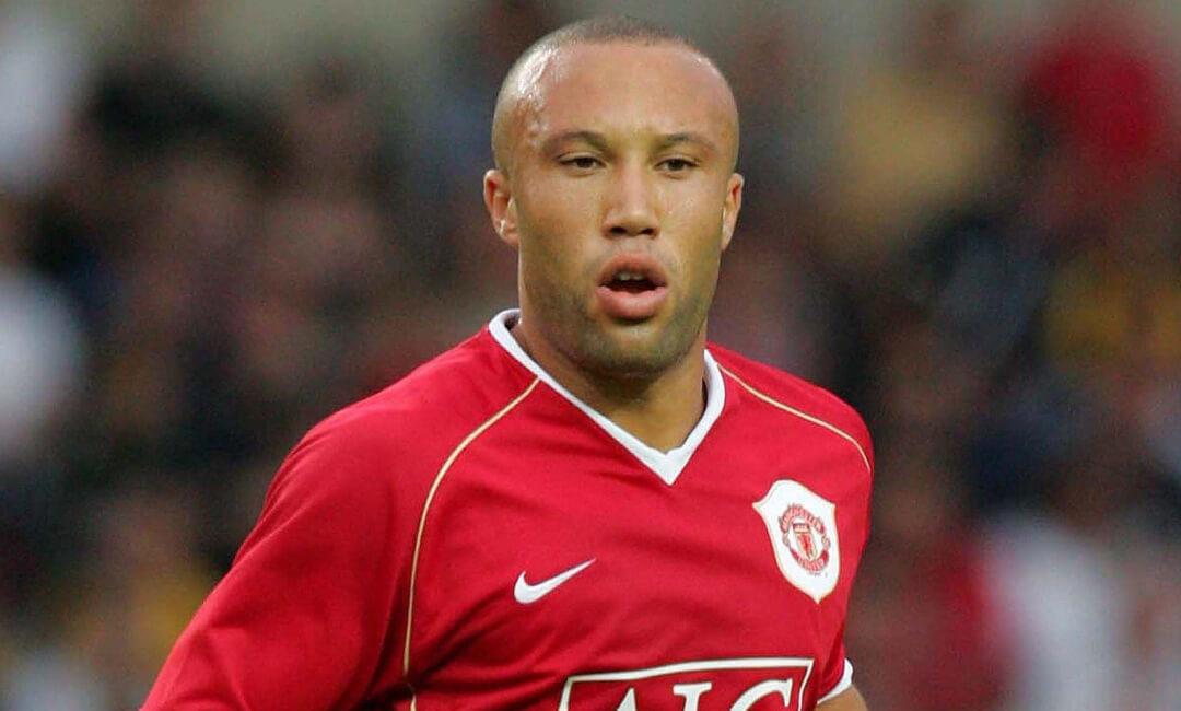 Former Manchester United defender Mikael Silvestre refused to move to Liverpool in the summer of 1999