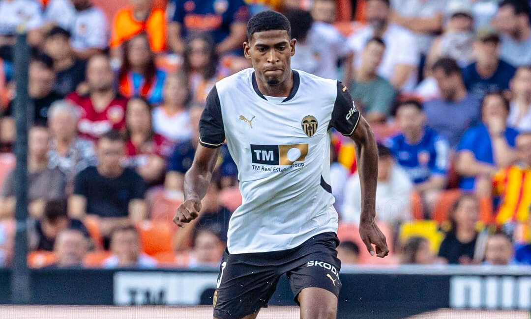 For the second year in a row, Liverpool are targeting reinforcements from Valencia, with their eye is on Cristhian Mosquera