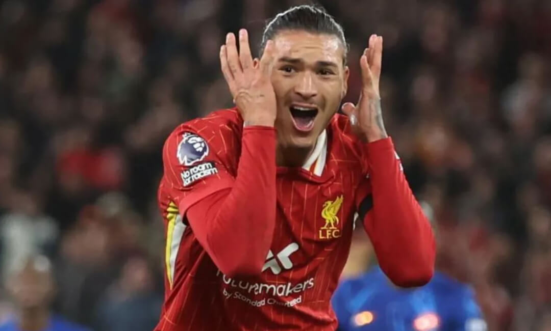 リバプールFWダルウィン・ヌニェス獲得に向けて、ナポリが “電話による直接的な接触で” 猛プッシュ！？