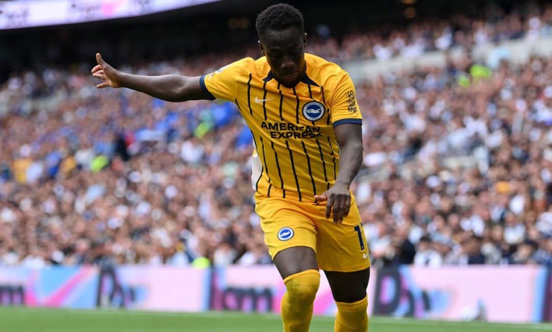 スロット監督がプレミアリーグで活躍する元・教え子に注目...リバプールとマンUによる、ブライトンFWヤンクバ・ミンテ争奪戦勃発か！？