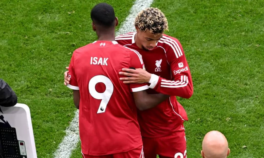 「見極める必要がある」リバプールOBがウーゴ・エキティケとアレクサンデル・イサクの共存に言及！