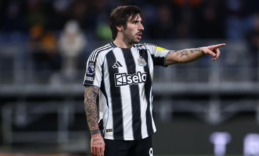 1億ポンドもの巨額オファー！？リバプールがニューカッスルMFサンドロ・トナーリに熱視線か