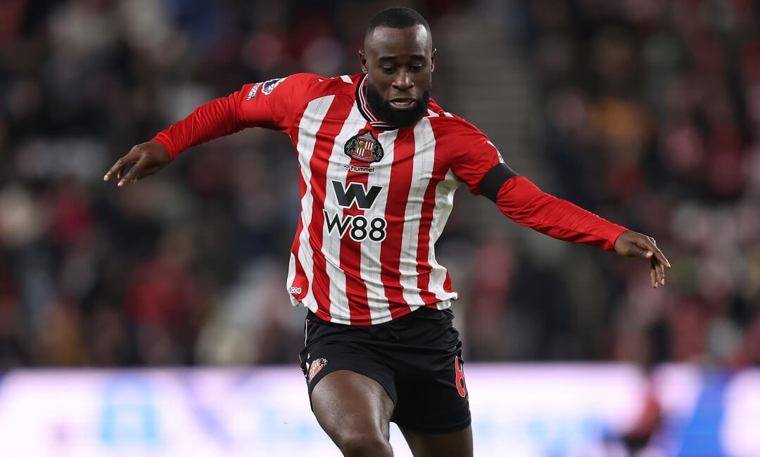 右サイドバックの危機を救うのは、新たなオランダ人？リバプール、ルシャレル・ヘールトロイダ獲得を狙う！