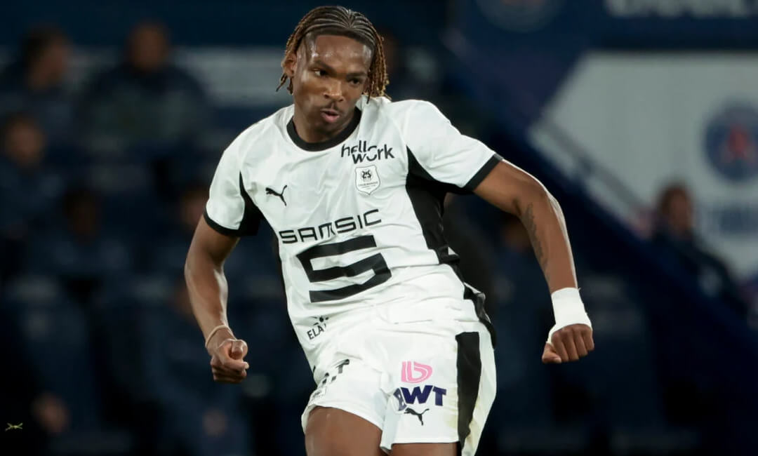 チェルシーが争奪戦から撤退…レンヌDFジェレミー・ジャケが今夏、リバプール移籍へ！